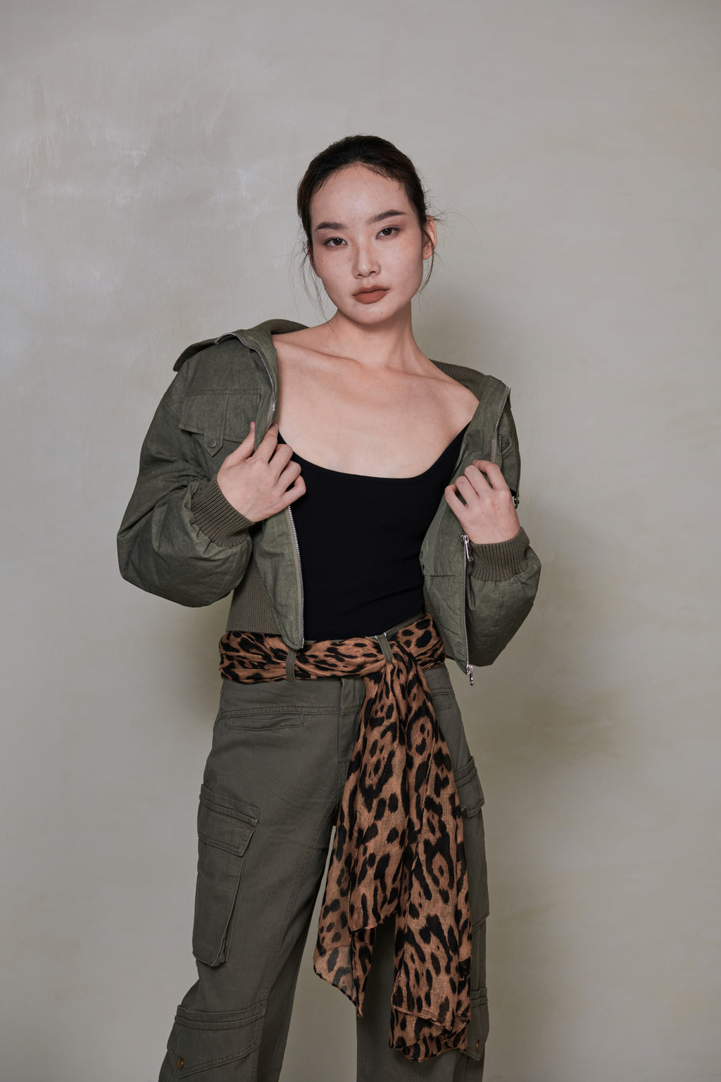 030 SHORT DOWN JACKET - DRAB