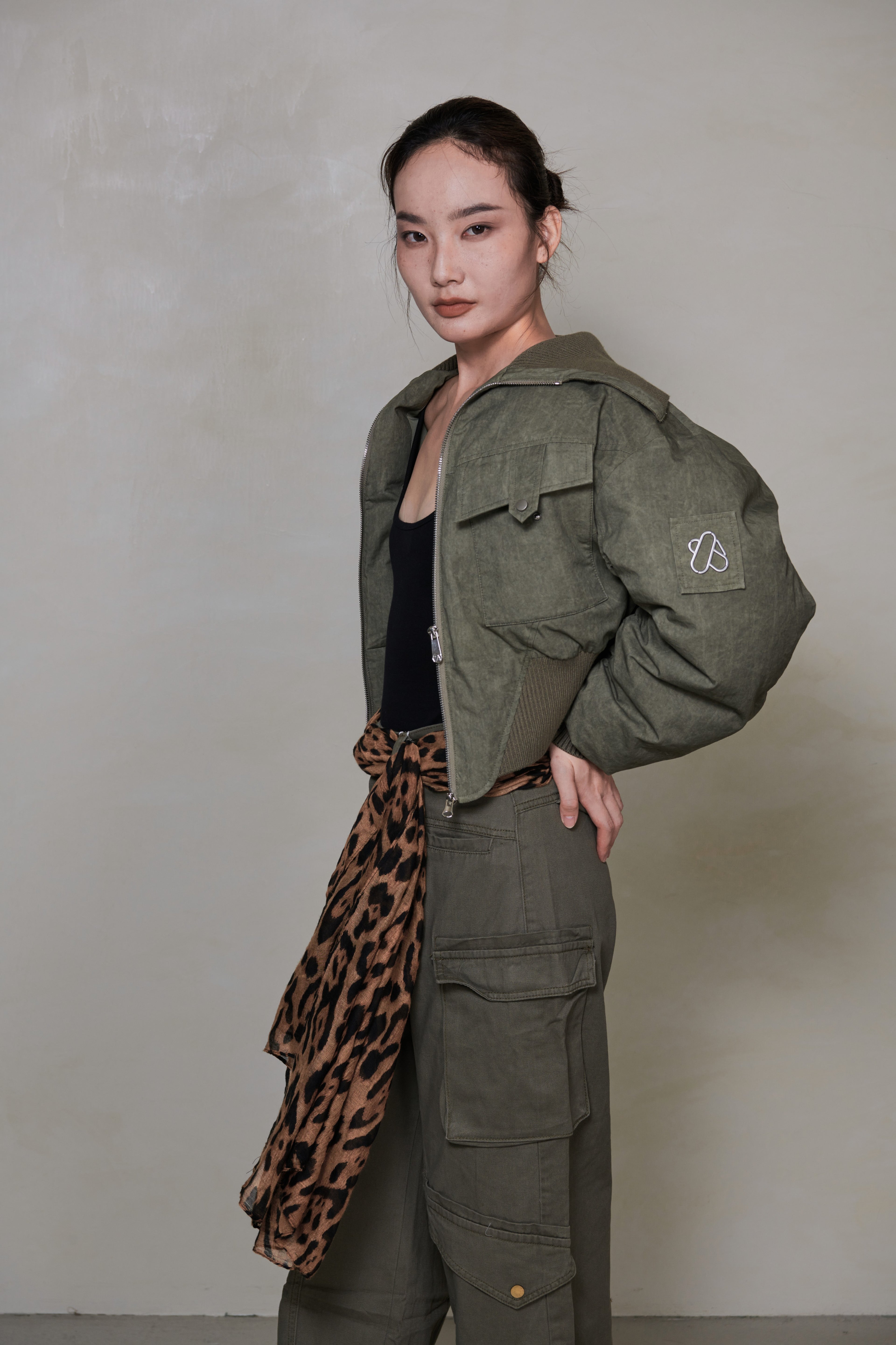 030 SHORT DOWN JACKET - DRAB