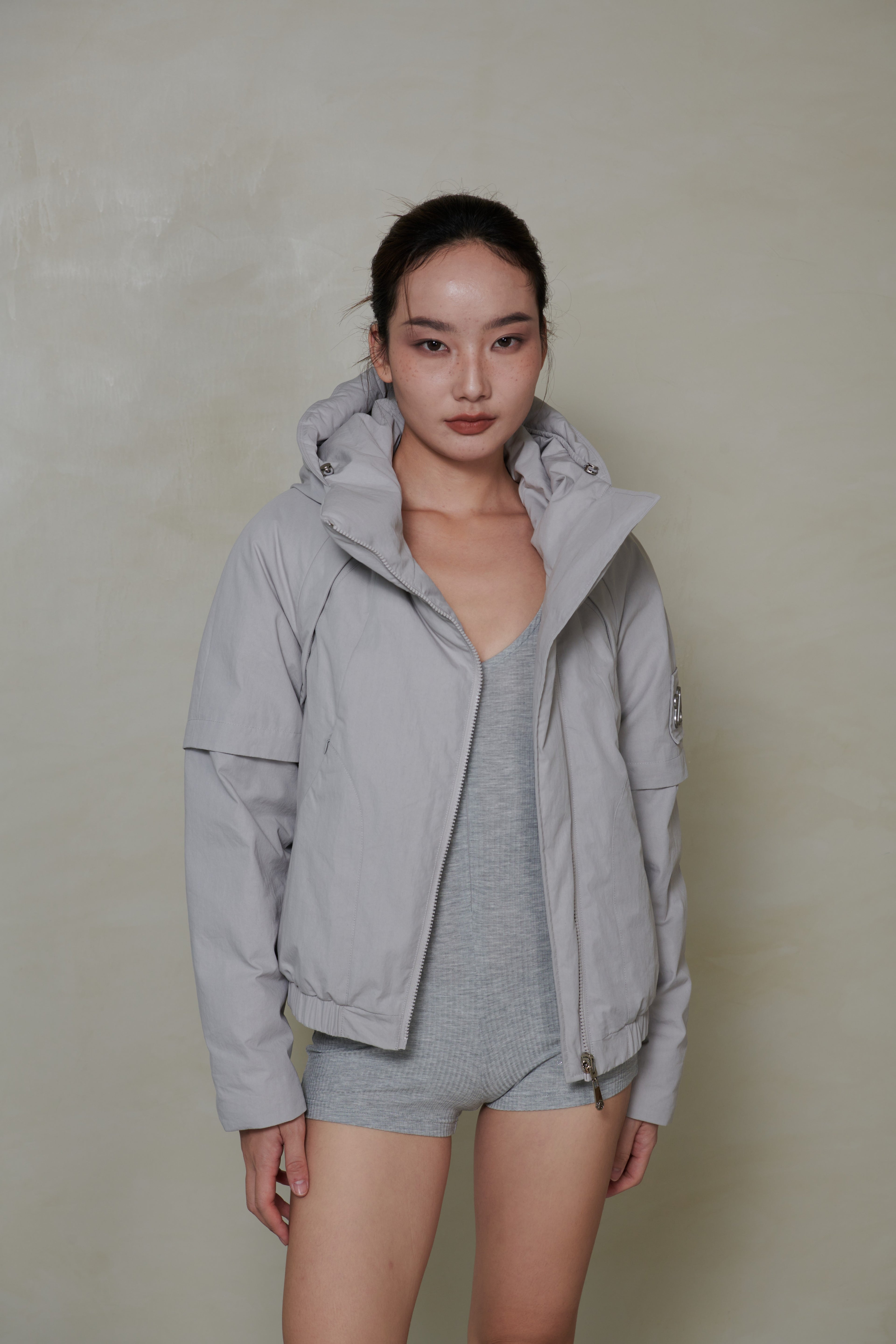 018 SHORT CONVERTIBLE DOWN JACKET - ALLOY