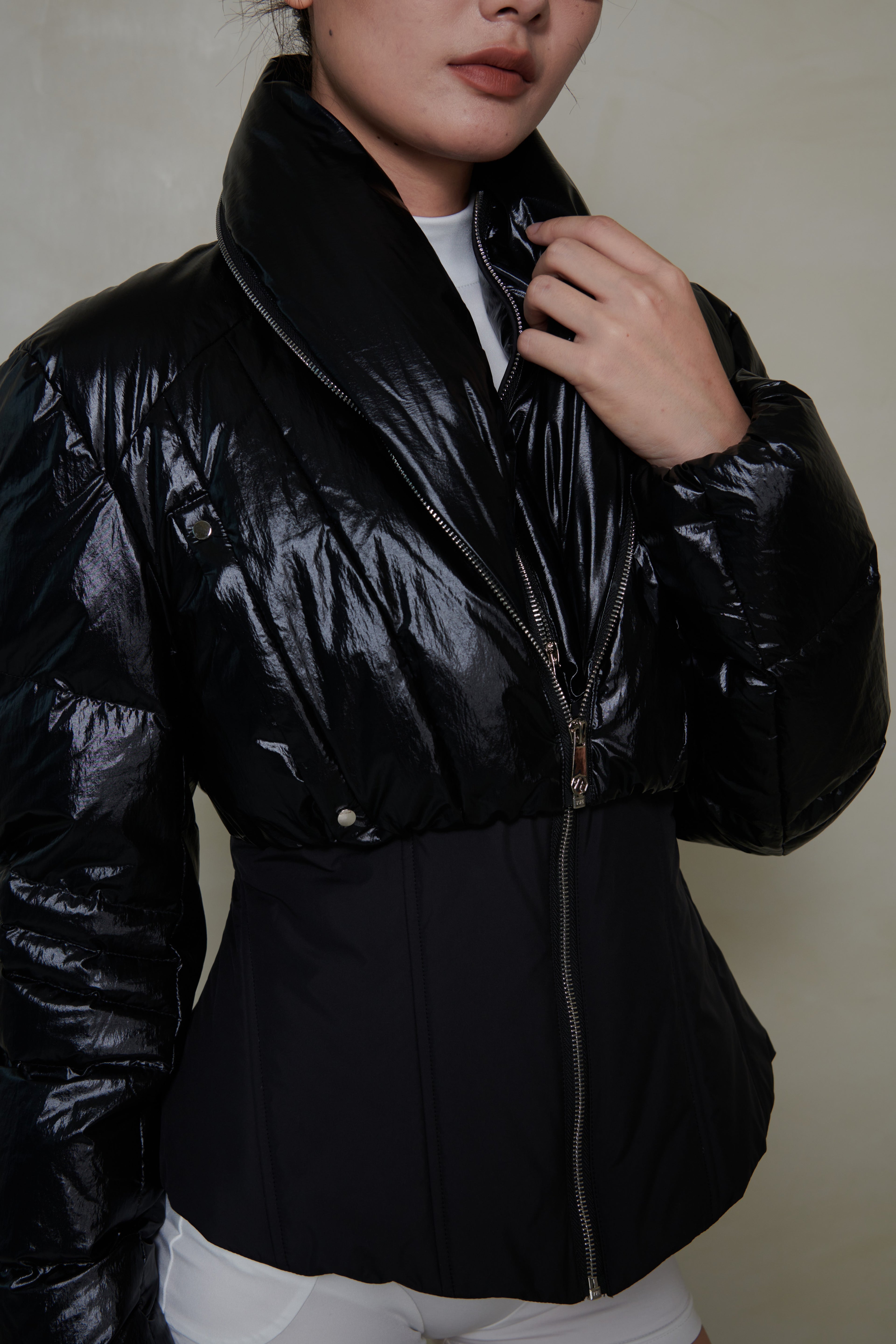 020 SHORT DOWN JACKET - OBISIDIAN