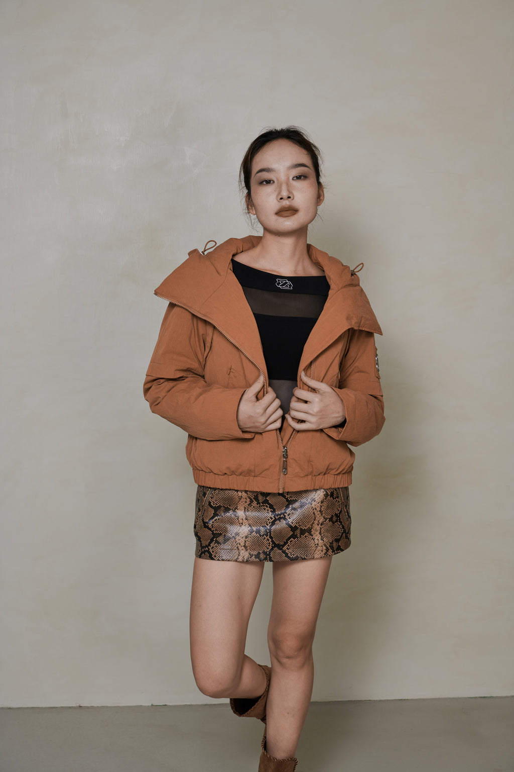 018 SHORT CONVERTIBLE DOWN JACKET - TERRA