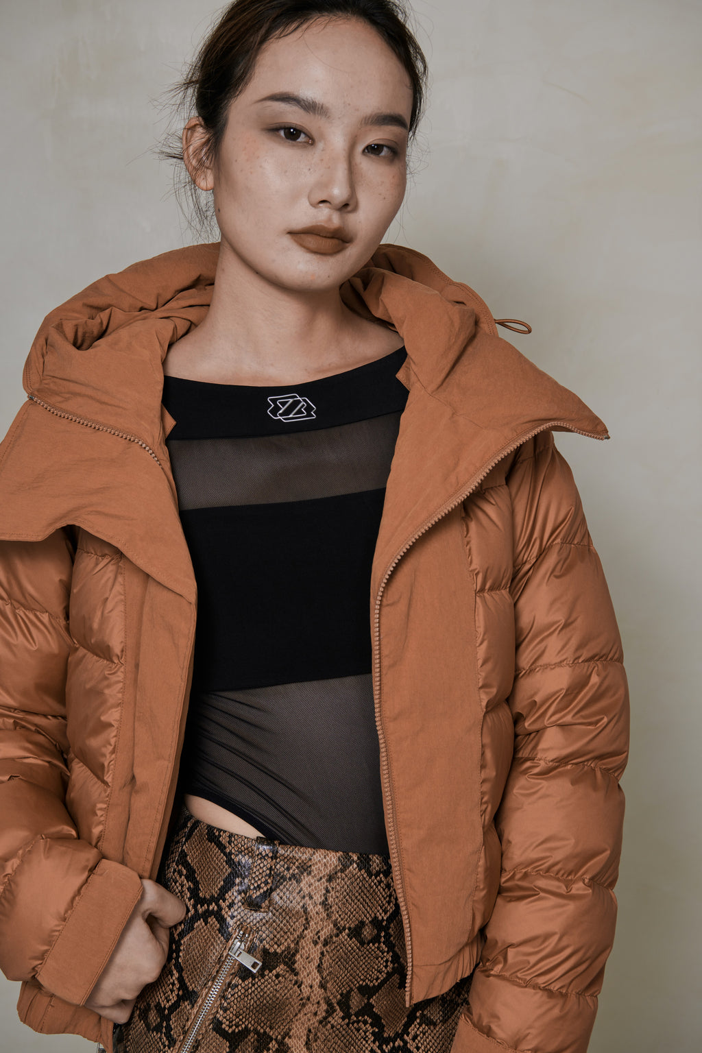 018 SHORT CONVERTIBLE DOWN JACKET - TERRA