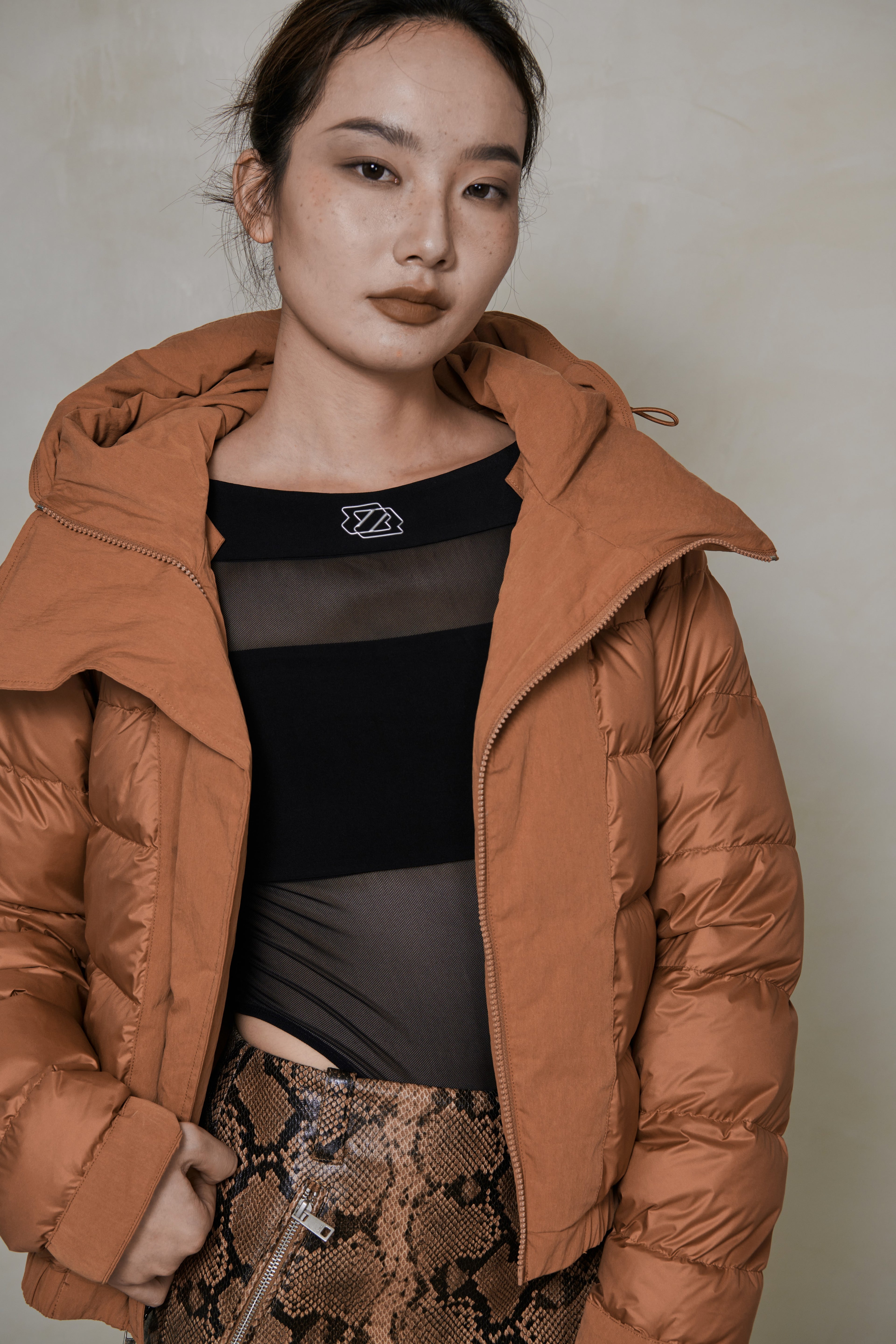 018 SHORT CONVERTIBLE DOWN JACKET - TERRA