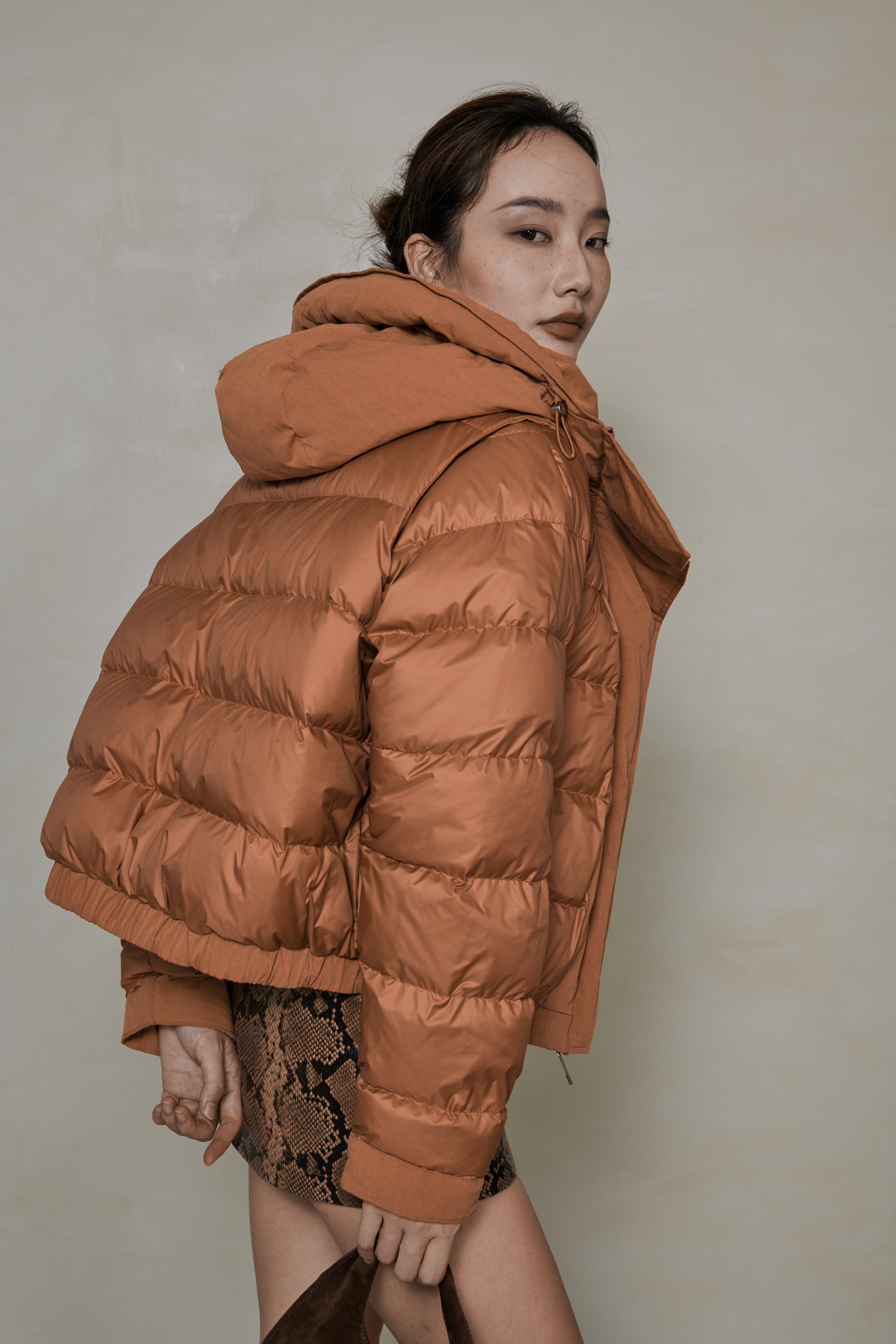 018 SHORT CONVERTIBLE DOWN JACKET - TERRA