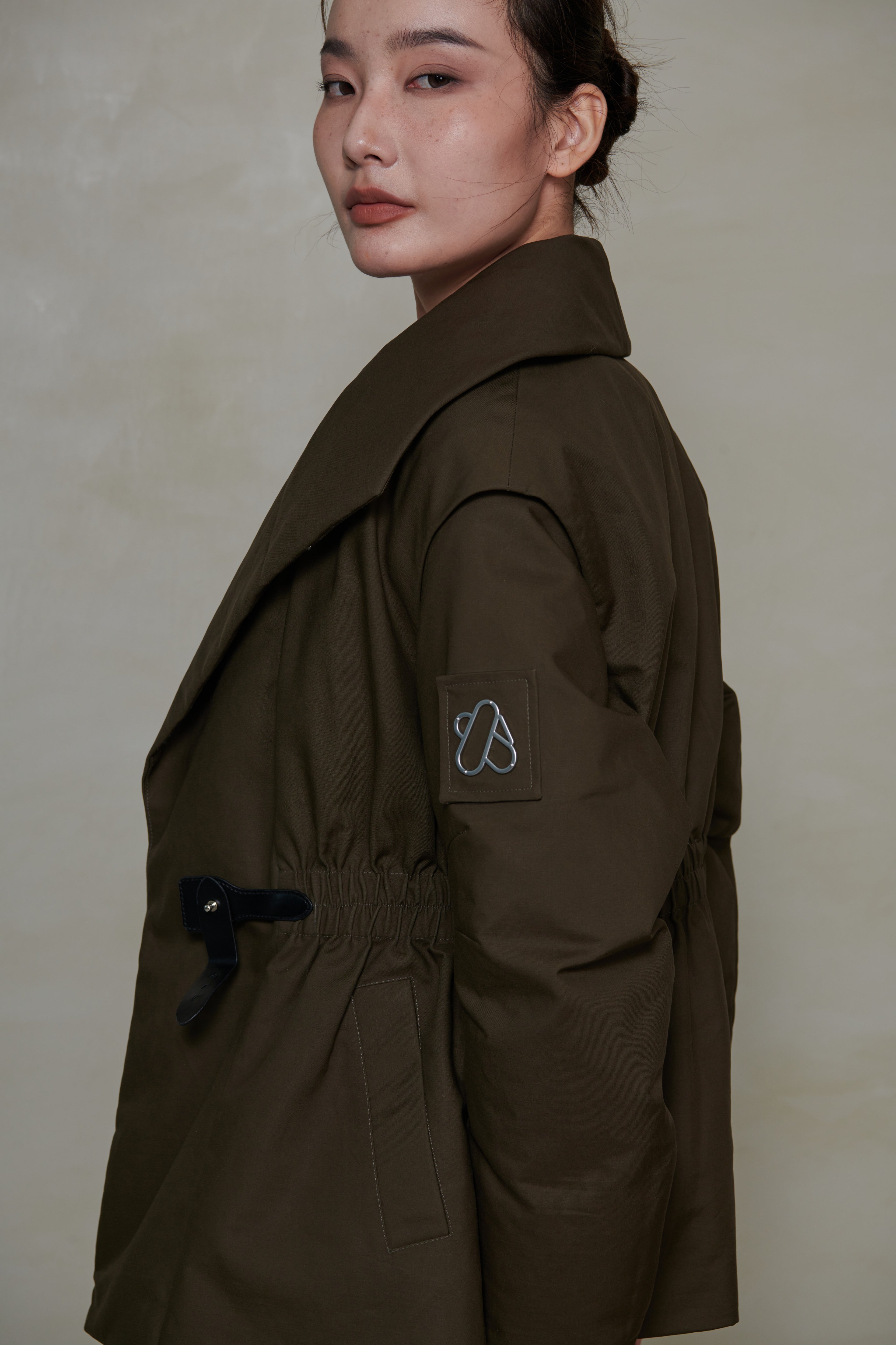 021 SHORT CONVERTIBLE DOWN JACKET - TUNDRA